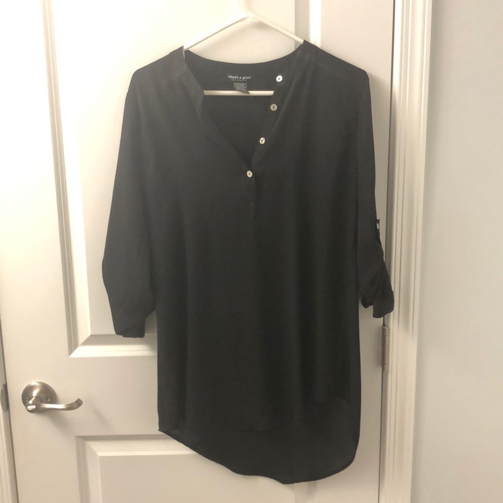 Light weight high low blouse